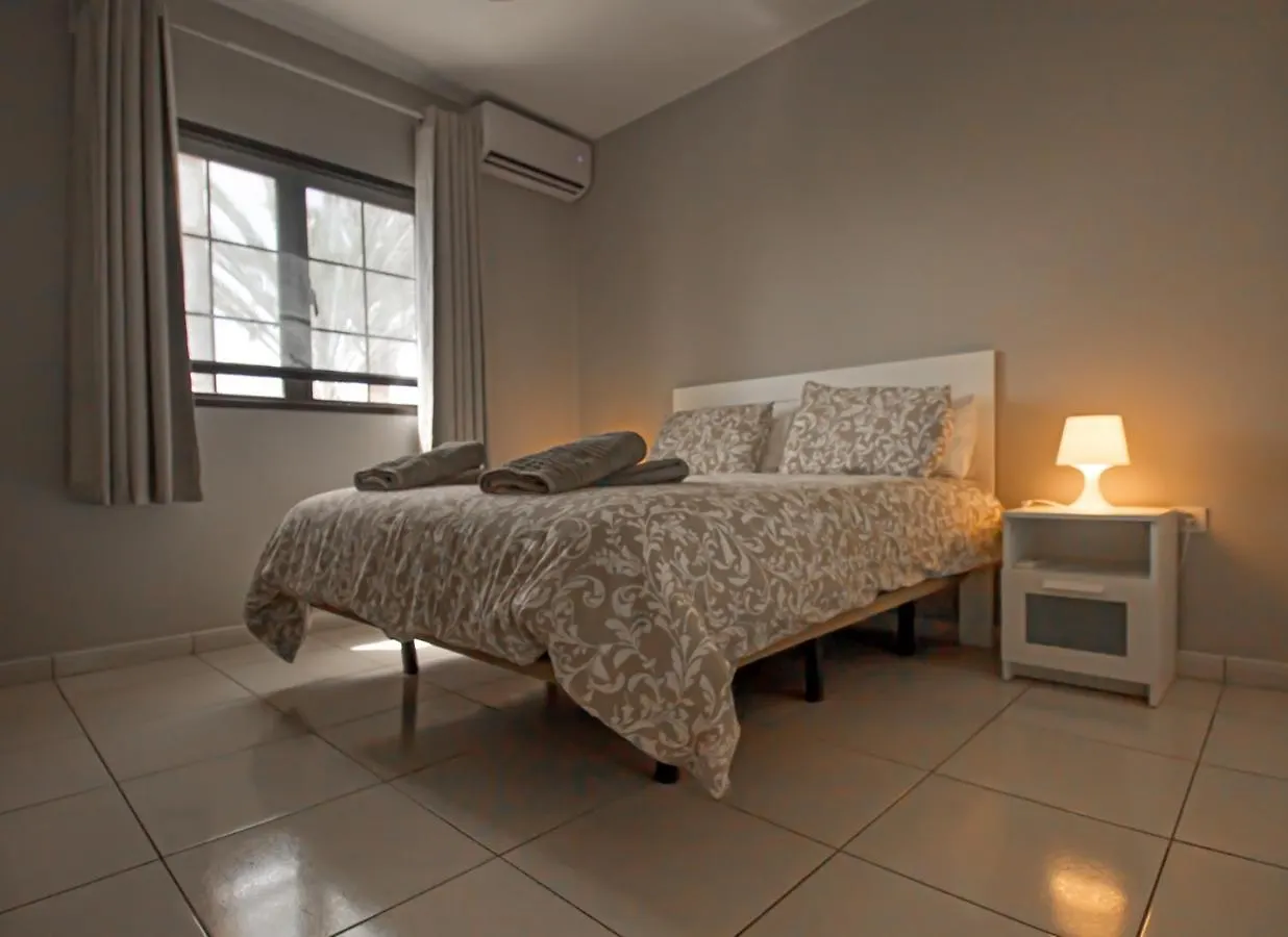 Oasis San Antonio Apartment Puerto del Carmen  0*, Puerto del Carmen (Lanzarote)